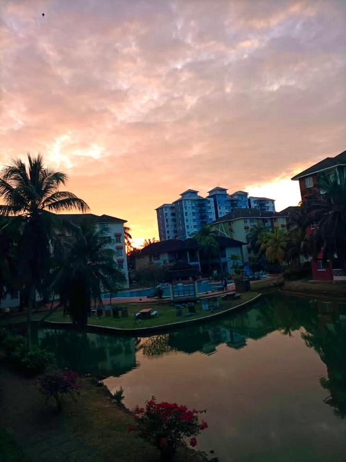 Smilez Homestay H102 & A306 At Pd Perdana Kondo Resort Port Dickson Ngoại thất bức ảnh
